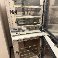 Thermo HERAcell vios 160i Double Stack CO2 Incubator image 2